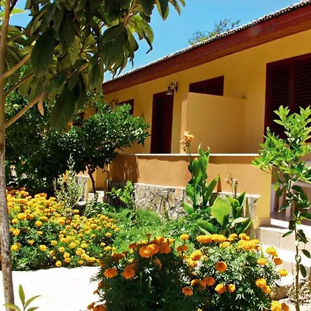 Ozlem Garden Side