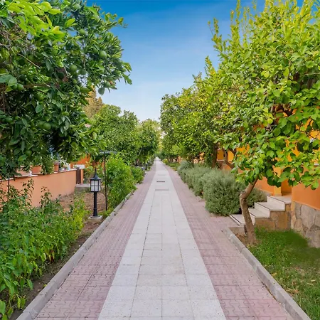 Ozlem Garden Side