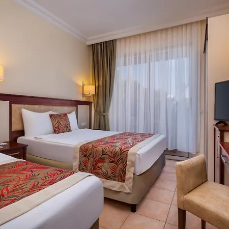 Ozlem Garden Hotel 3*