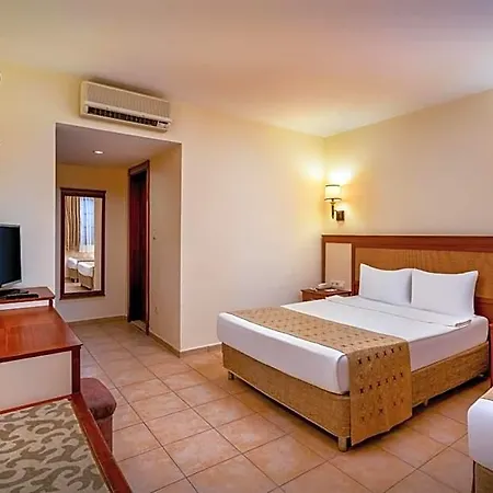 Ozlem Garden فندق 3*