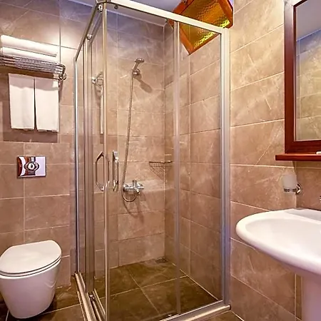 Ozlem Garden 3* Sidé