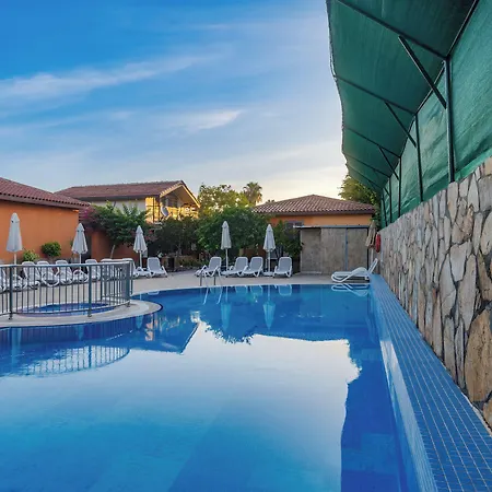 Ozlem Garden Hotel