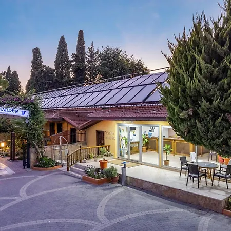 Ozlem Garden Side